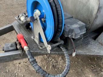 Red dog 2000L mobile fuel tank