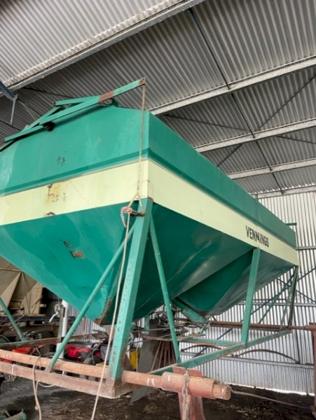 Vennings 16ft Grouper 50/50 Split