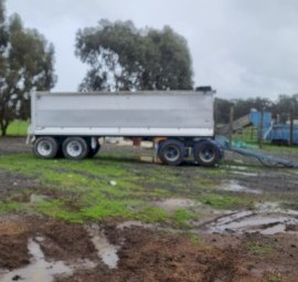 2013 Huski Bogie Tipper