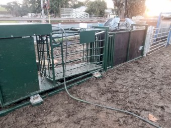 3 way auto drafter.  Air operated 