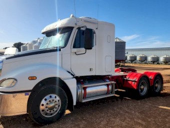 2007 Frieghtliner Columbia Prime Mover