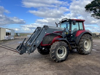 2006 Valtra T140 Tractor