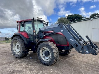 2006 Valtra T140 Tractor