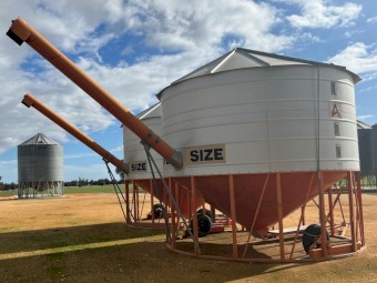 2011 Aherns 34T Jumbo Field Bin