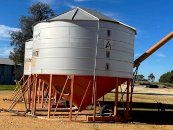 2011 Aherns 34T Jumbo Field Bin