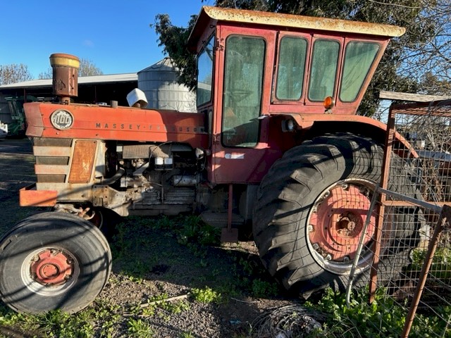 Massey Ferguson 1100 Tractor | Farm Tender