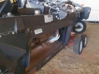 2012 MacDon FD70 Flex Draper Front