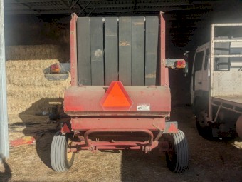 New Holland 648 Round Baler