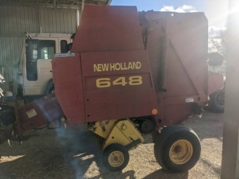 New Holland 648 Round Baler