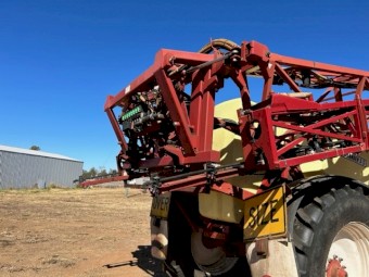 Hardi 6036 Commander SII Trailing Boom Spray