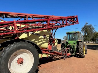 Hardi 6036 Commander SII Trailing Boom Spray