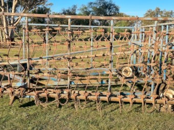 40' Hydraulic Harrows