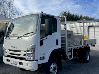 2022 Isuzu N Series NPS 75/45-155 Truck