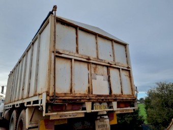 21ft Nixon's tipping tray with bin Inc all hydraulics and controls