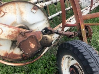 Old IH A21-3 rollarbar rake