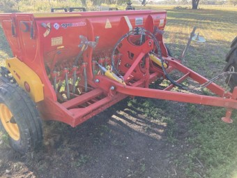 18 Run Agromaster Disc Seeder