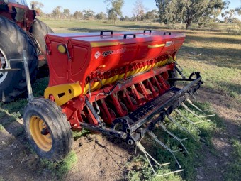 18 Run Agromaster Disc Seeder