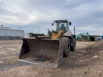 2015 Liebherr L550iiA wheel loader