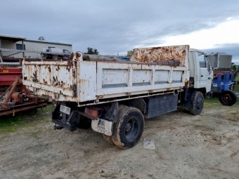 Toyota Dyna Tip Truck