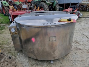Round Stainless Steel Milk Vat - 1800 Litres