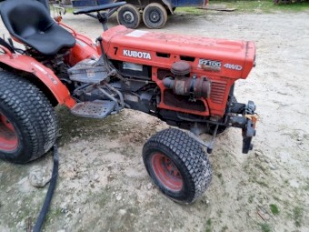 Kubota B7100 Tractor and Slasher