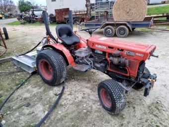 Kubota B7100 Tractor and Slasher