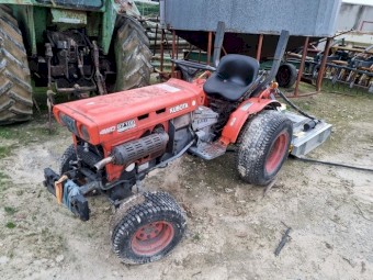 Kubota B7100 Tractor and Slasher