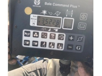 2003 New Holland BR 740 Round Baler