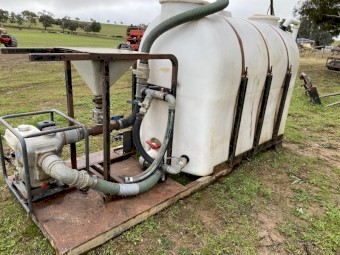 4000 litre  tank and and pump and mixer