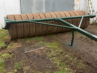 Rubber  paddock / crop roller