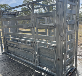 Cattle crush HD galv with vet access plus arrow head holder parallel squeeze  FREE delivery SEQld /NNSW