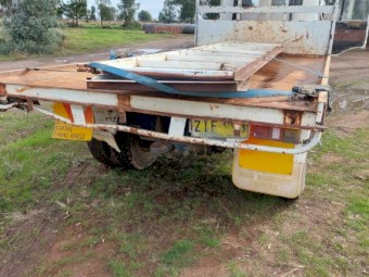 Mitsubishi FM 215 tipper