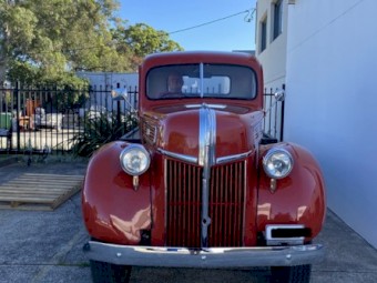 1941 V8 Ford Jailbar