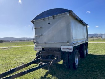 2000 Model Hamelex  Super Dog Trailer