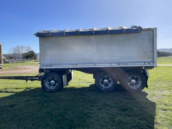 2000 Model Hamelex  Super Dog Trailer