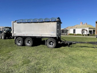 2000 Model Hamelex  Super Dog Trailer