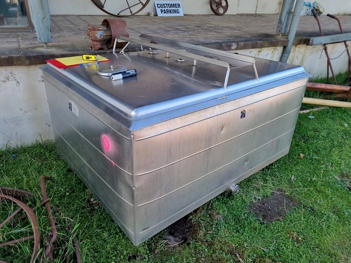 Square Stainless Steel Milk Vat - 950 Litres