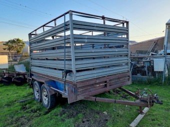 Tandem Axle Trailer with Stock Crate