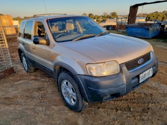 2003 Ford Escape - Spares or Repairs