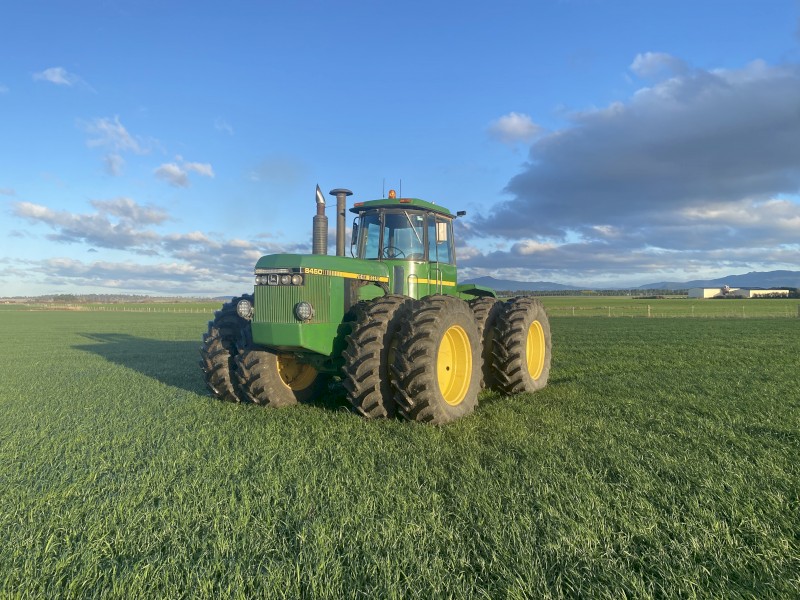 John Deere 8450 Tractor
