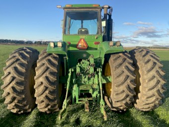 John Deere 8450 Tractor