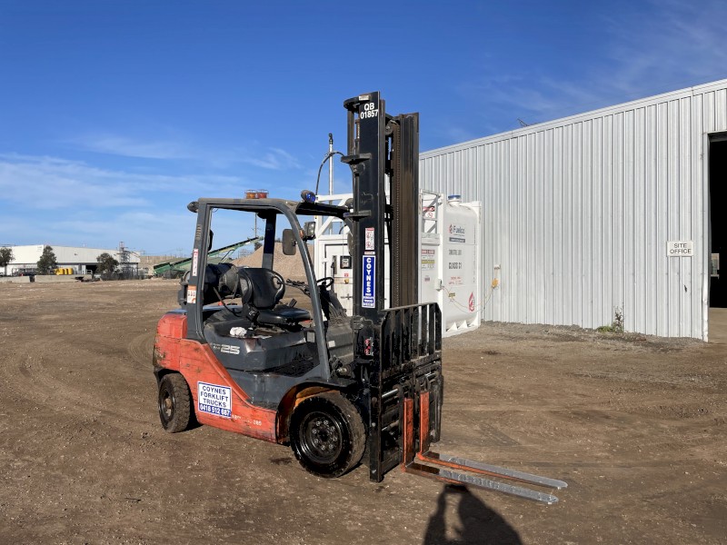 Toyota forklift 328FG25