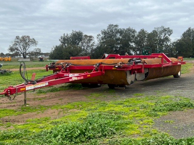 2022 Rapid Roller RR4240 Landroller