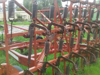 35' Napier bar cultivator.