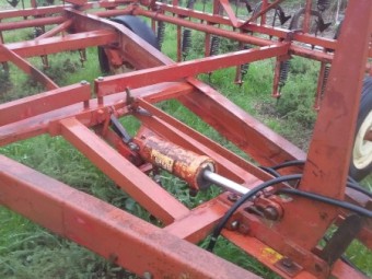 35' Napier bar cultivator.