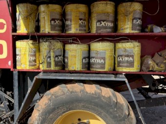 New Holland D1210 big square baler 