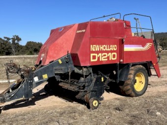 New Holland D1210 big square baler 