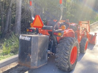 KUBOTA L3800 HST TRANSMISSION LOW HOURS