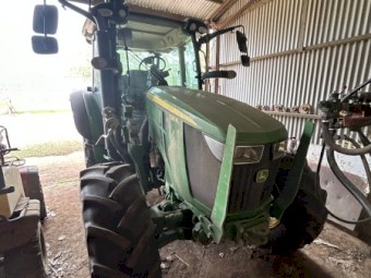 2018 John Deere 5125R Tractor