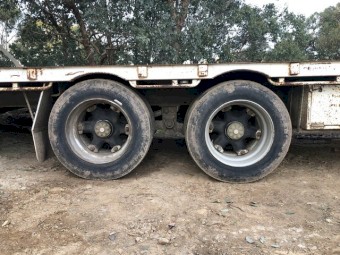 Fruehauf Bogie Drop Deck 11.5 metre.